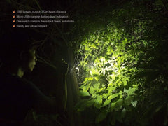 مصابيح فينيكس، سلسلة UC LED، قابلة لإعادة الشحن، 1000 لومن، أسود