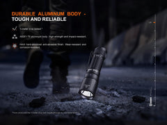 مصباح يدوي تكتيكي صغير الحجم قابل لإعادة الشحن Fenix ​​TK05R بقوة 1000 لومن مع حقيبة ملحقات EdisonBright 