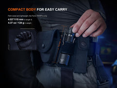 مصباح يدوي تكتيكي صغير الحجم قابل لإعادة الشحن Fenix ​​TK05R بقوة 1000 لومن مع حقيبة ملحقات EdisonBright 
